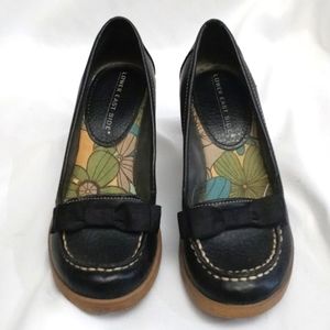 Women's platform shoes